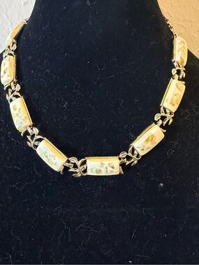 Vintage Coro Thermoset Lucite Link Necklace – Mint / Like-New Condition